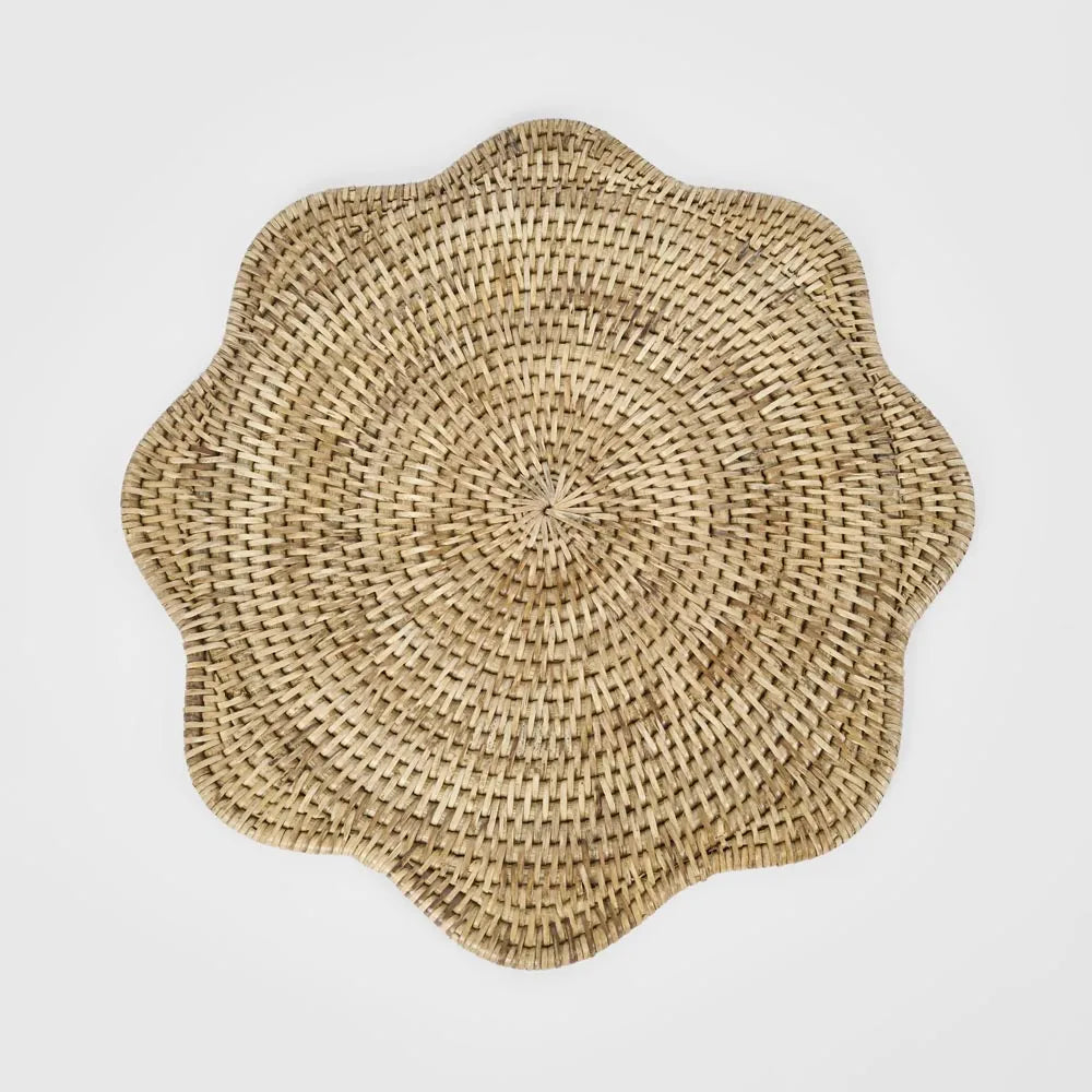 Paume Scallop Rattan Placemat Natural