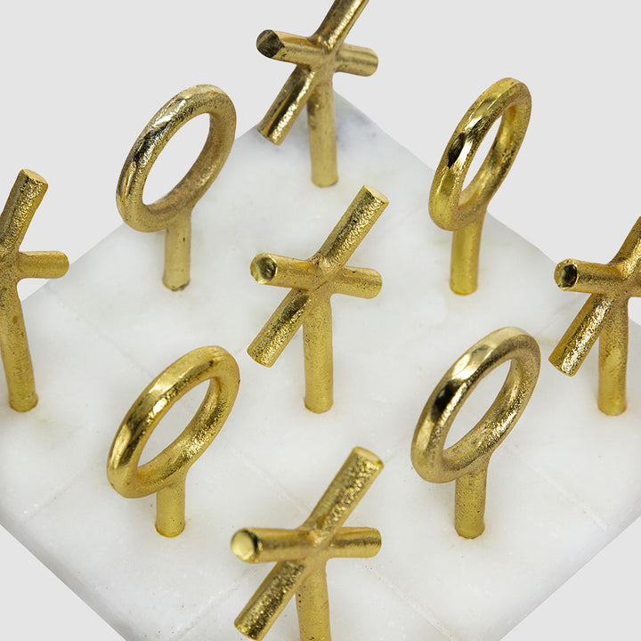 Checkes Tic Tac Toe