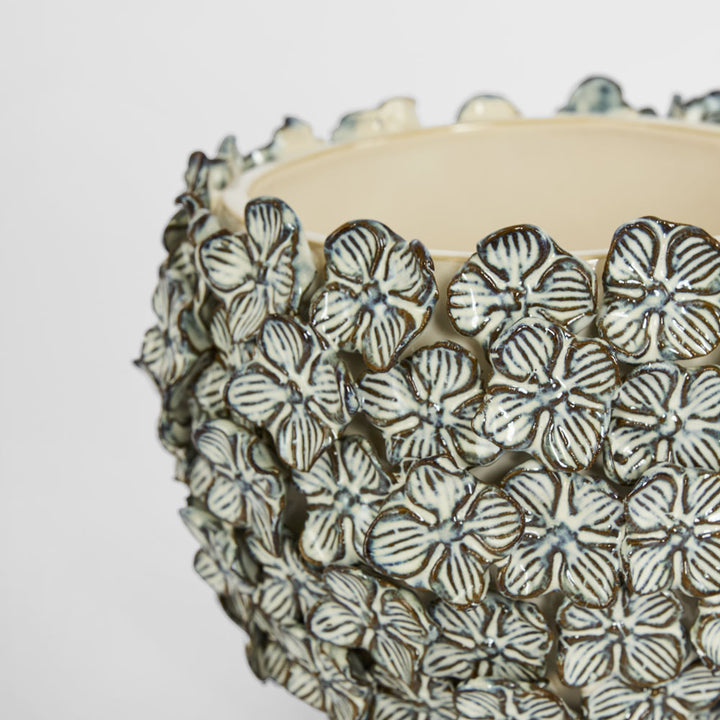 Bloom Vase Short
 Blue & White