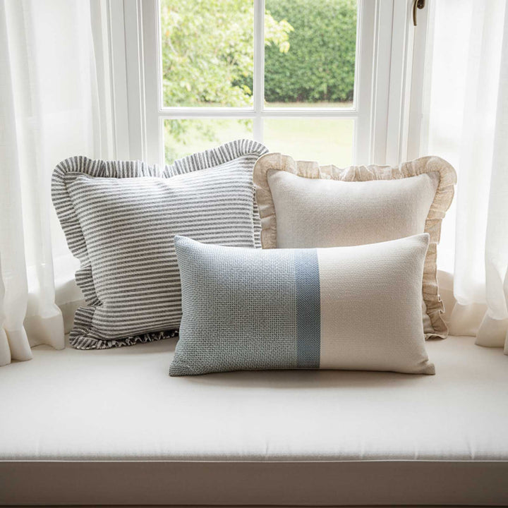 Cushion - Highland 40x60cm Blue/White