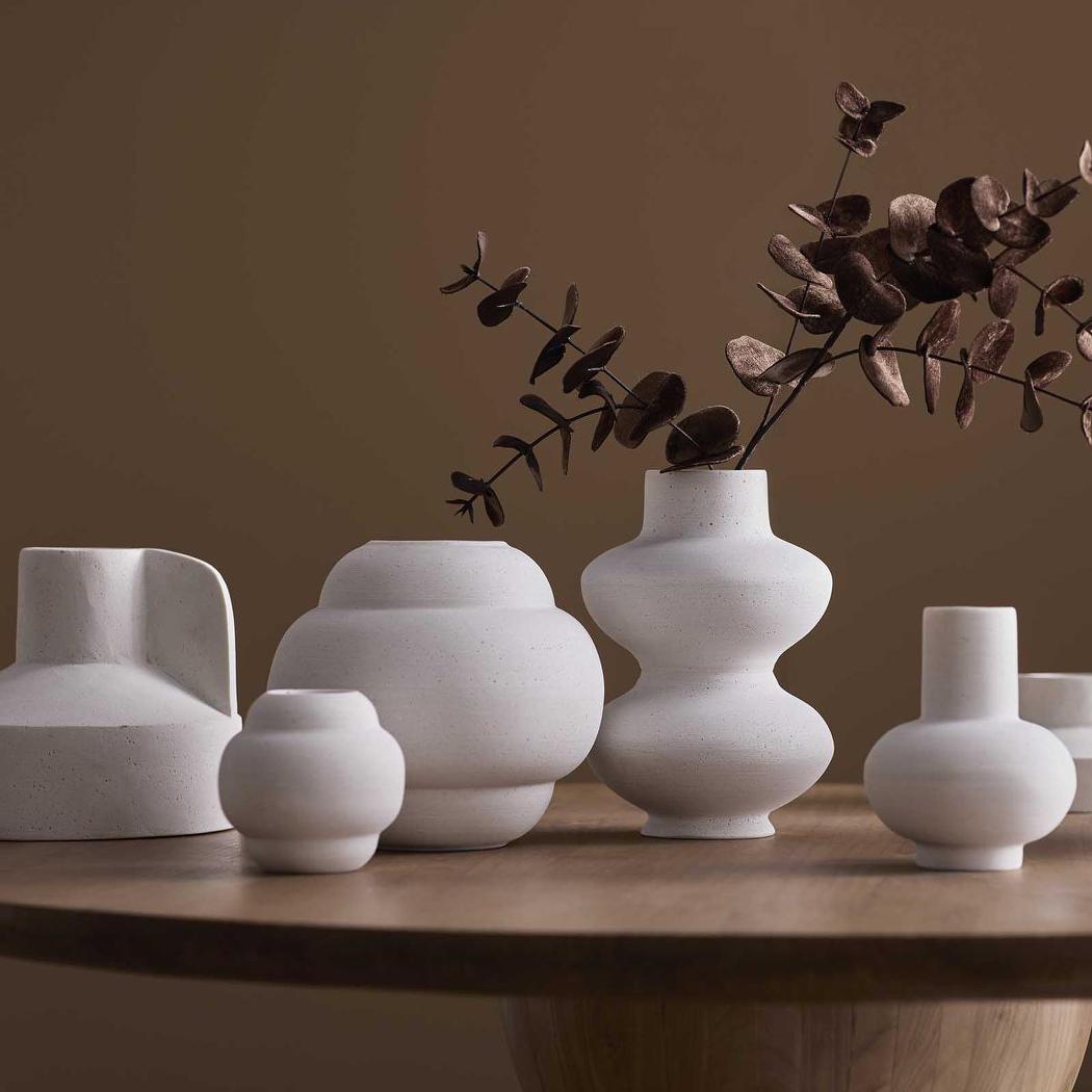 Clio Long Vase Chalk