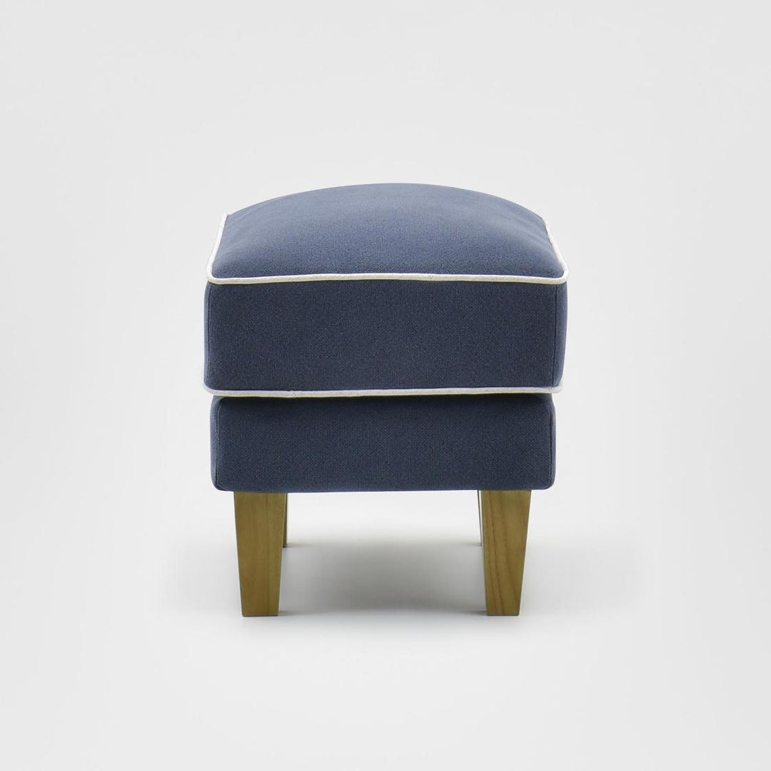Bondi Hamptons Ottoman Navy W/White Piping