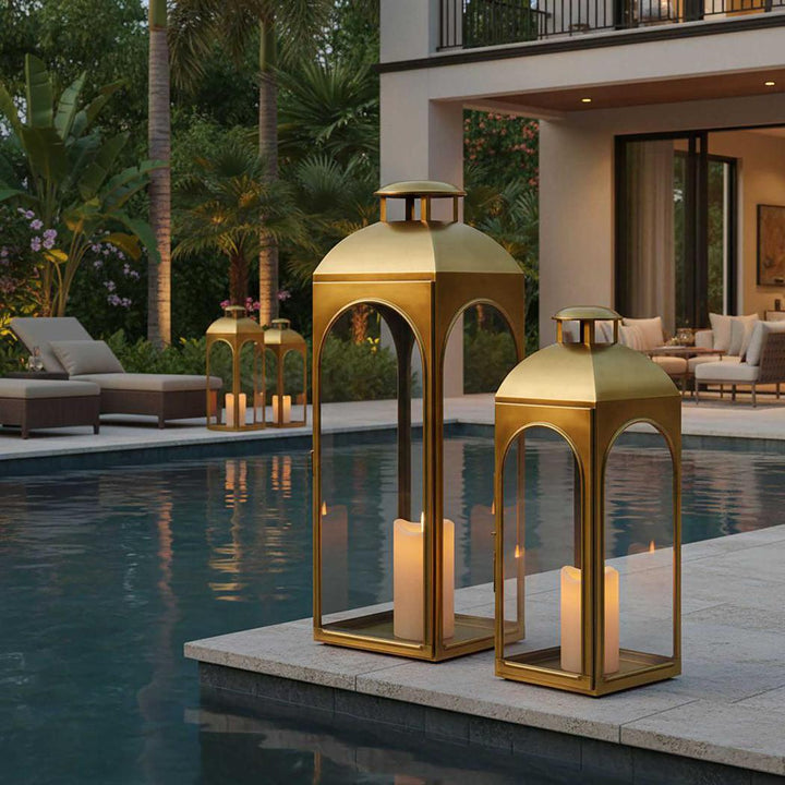 Coachhouse Lantern Large Brass - Outdoor
