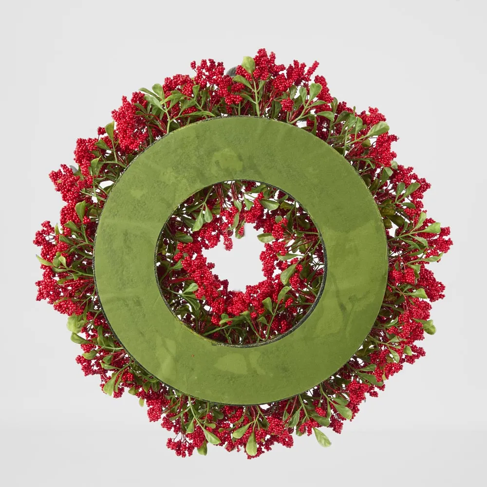 Fine Red Berry & Boxwood Wreath