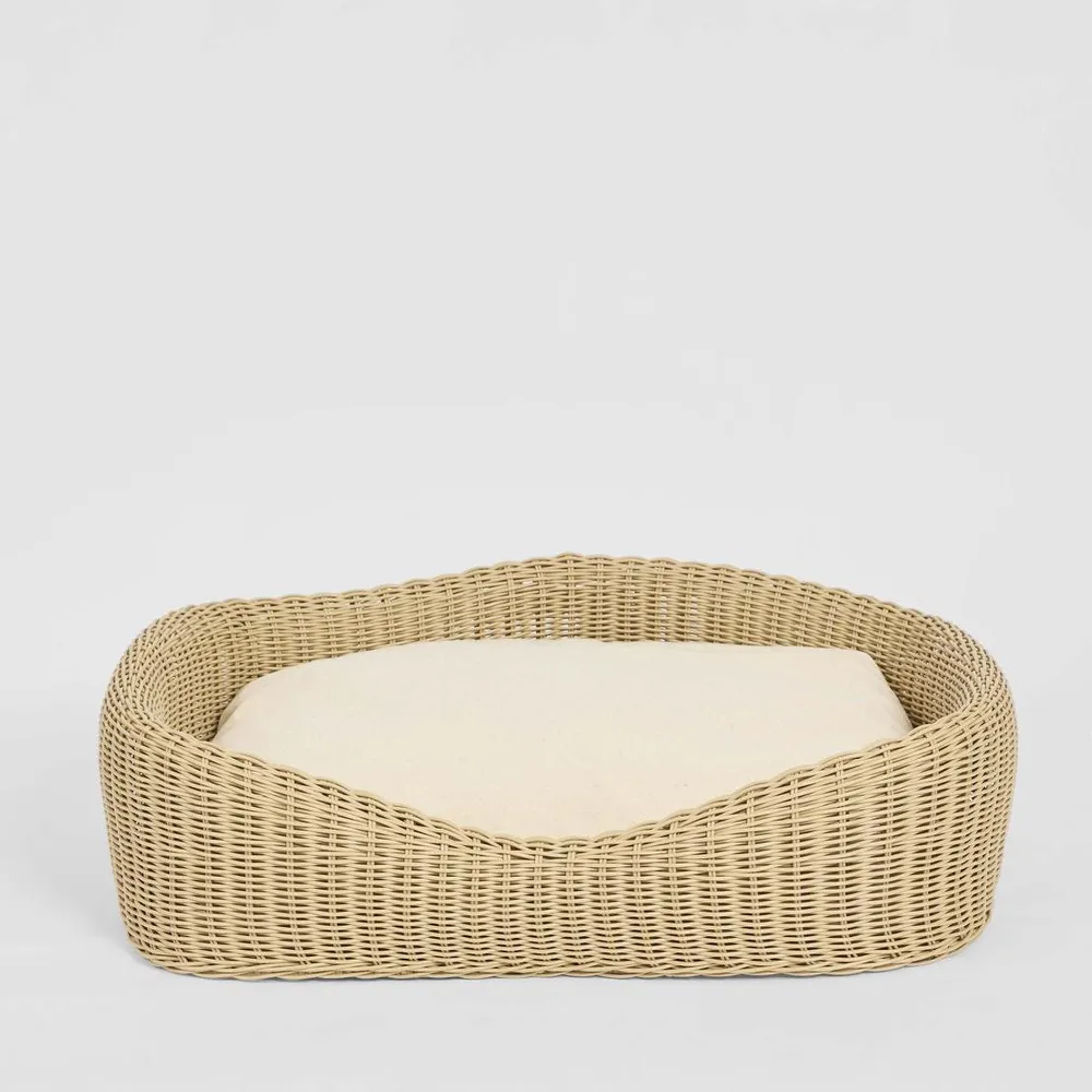 Snuggle Rattan Pet Bed Natural