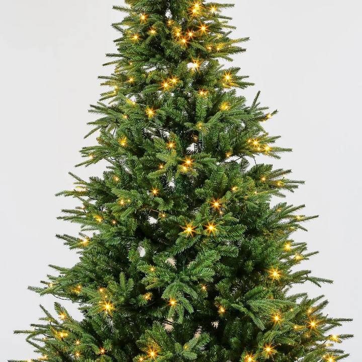 Spruce LED Christmas Tree 225cm With 350 LED