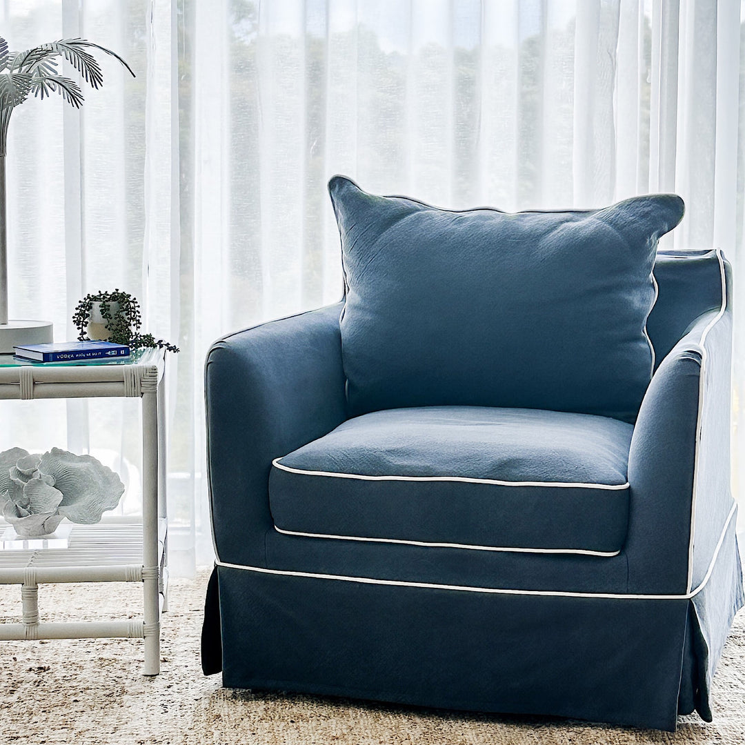 Noosa Hamptons Armchair Navy W/White Piping